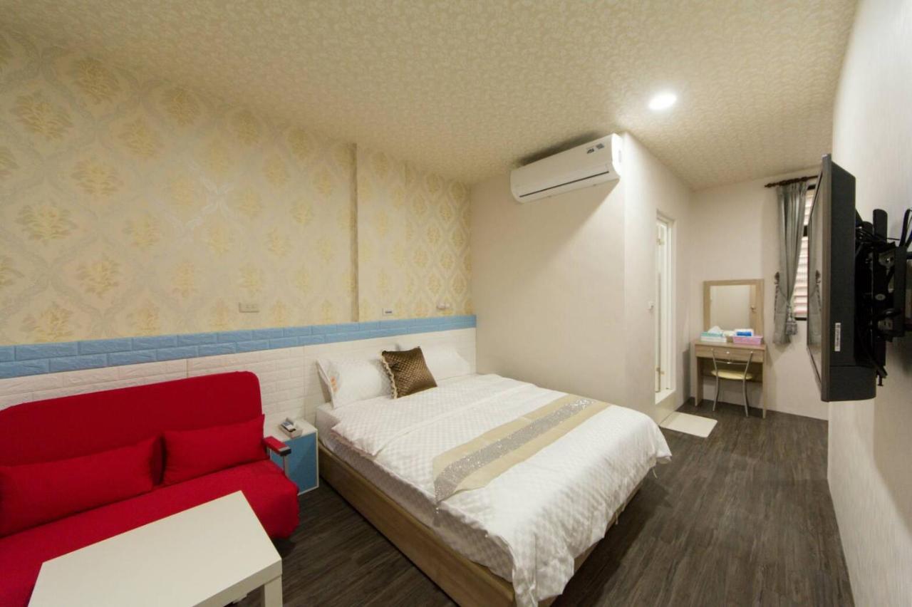 Shinjuku La Đông Phòng bức ảnh