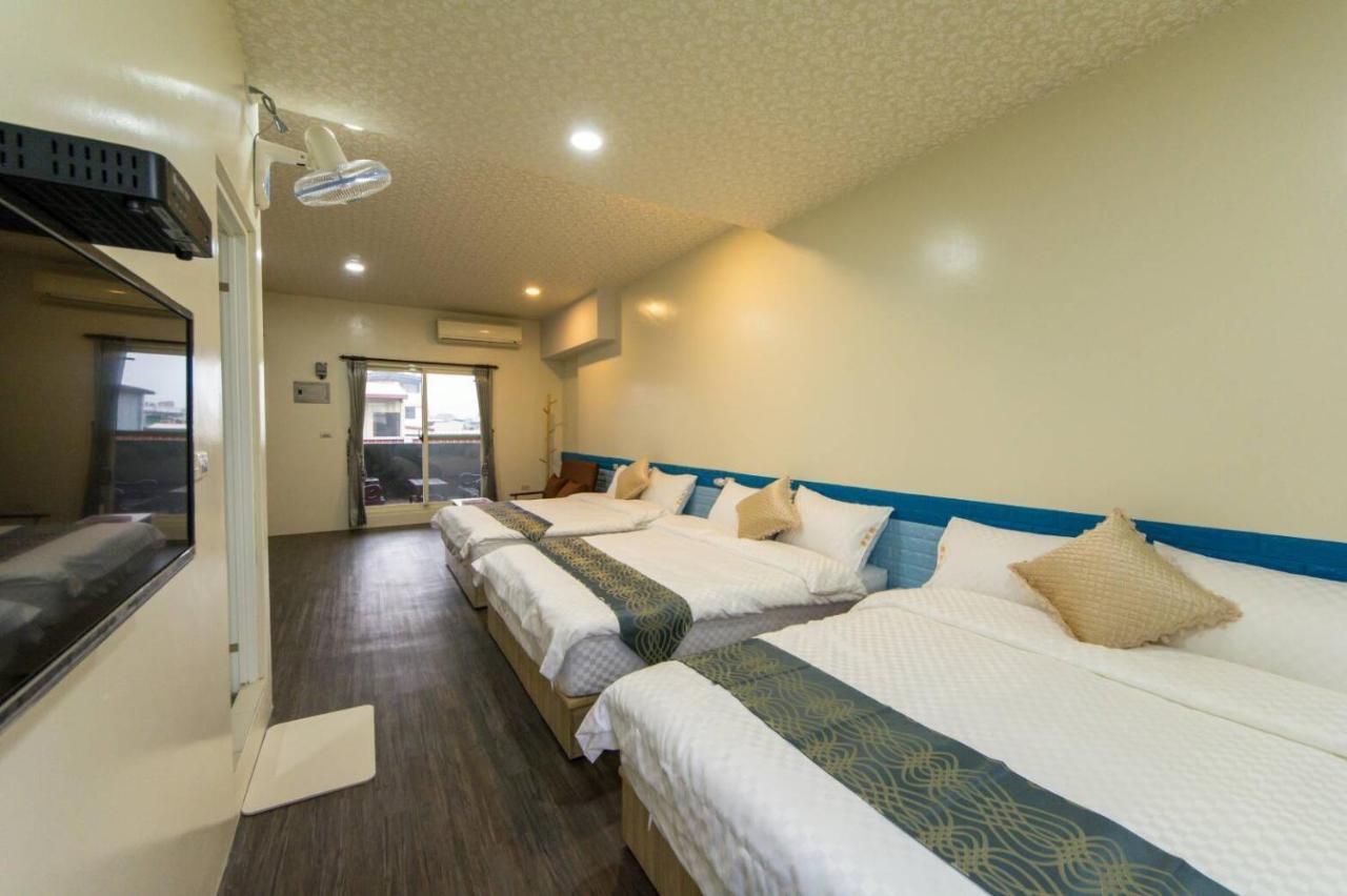 Shinjuku La Đông Phòng bức ảnh