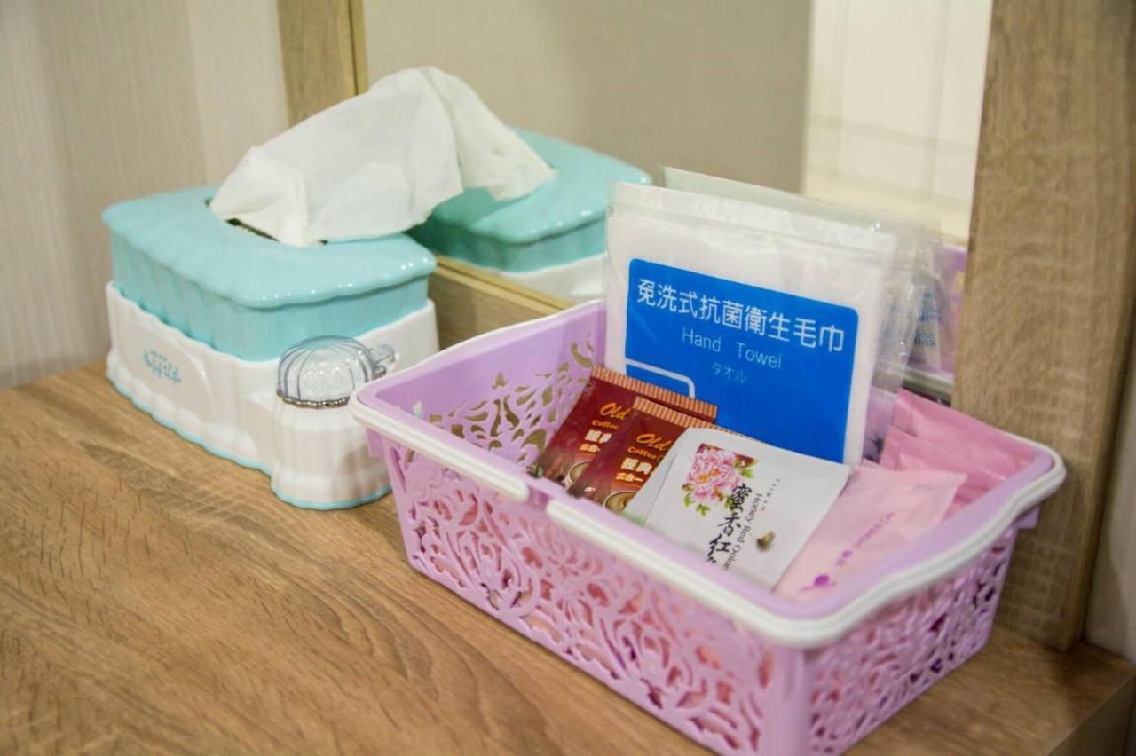Shinjuku La Đông Phòng bức ảnh